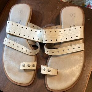 Montego Bay Club Sandals Leather Perforated Size 6